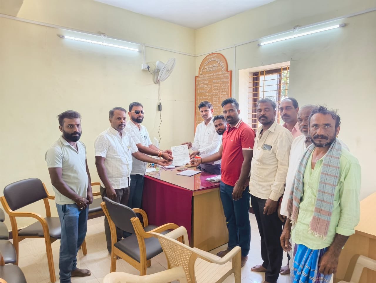 ಅಸುಂಡಿ-ಶಿಂಗಾರಗೋಪ್ಪ : ನೀರಿಗಾಗಿ ಗ್ರಾಮಸ್ಥರ ಪರದಾಟ